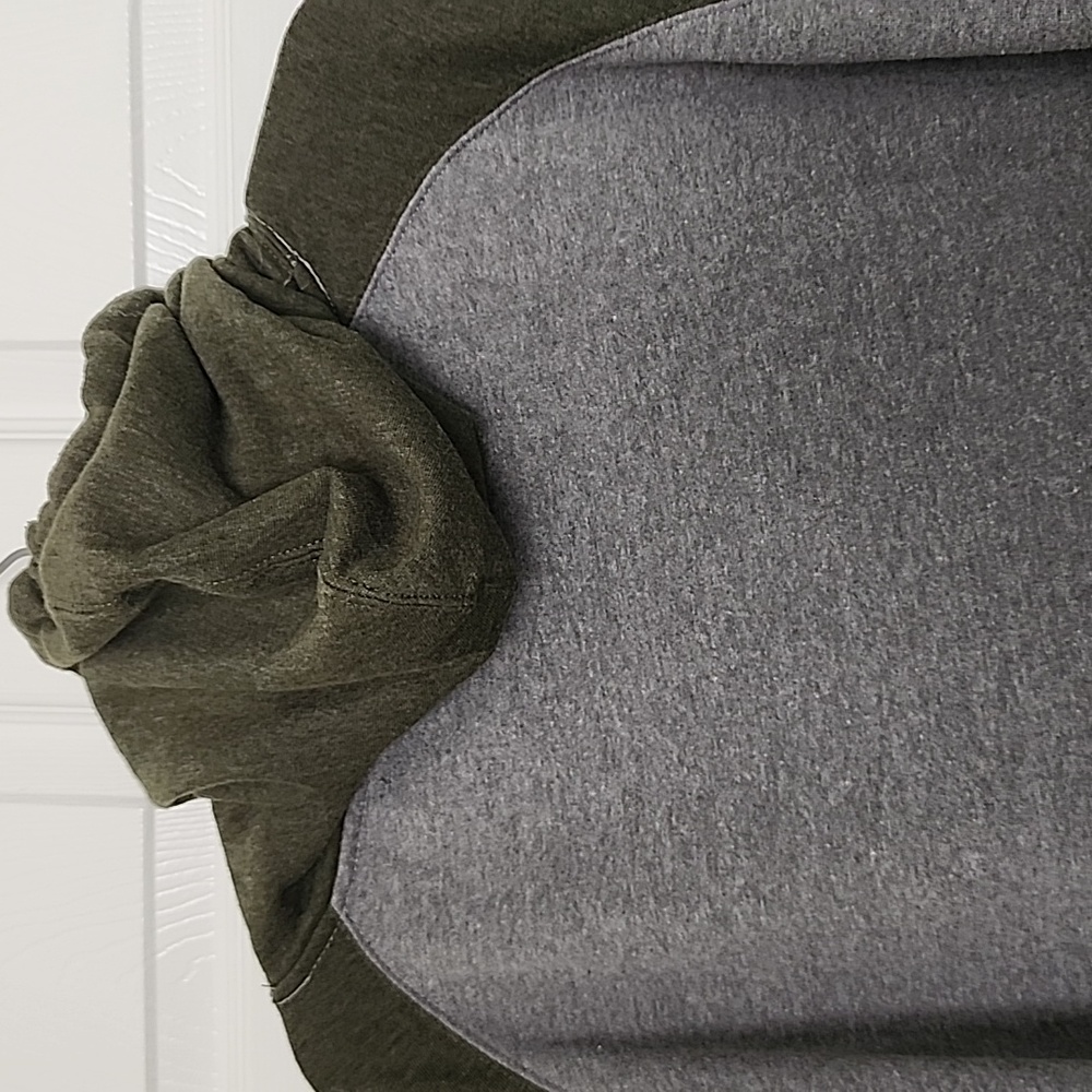 MEN'S HOODIE SIZE XXL - Picture 8 of 10